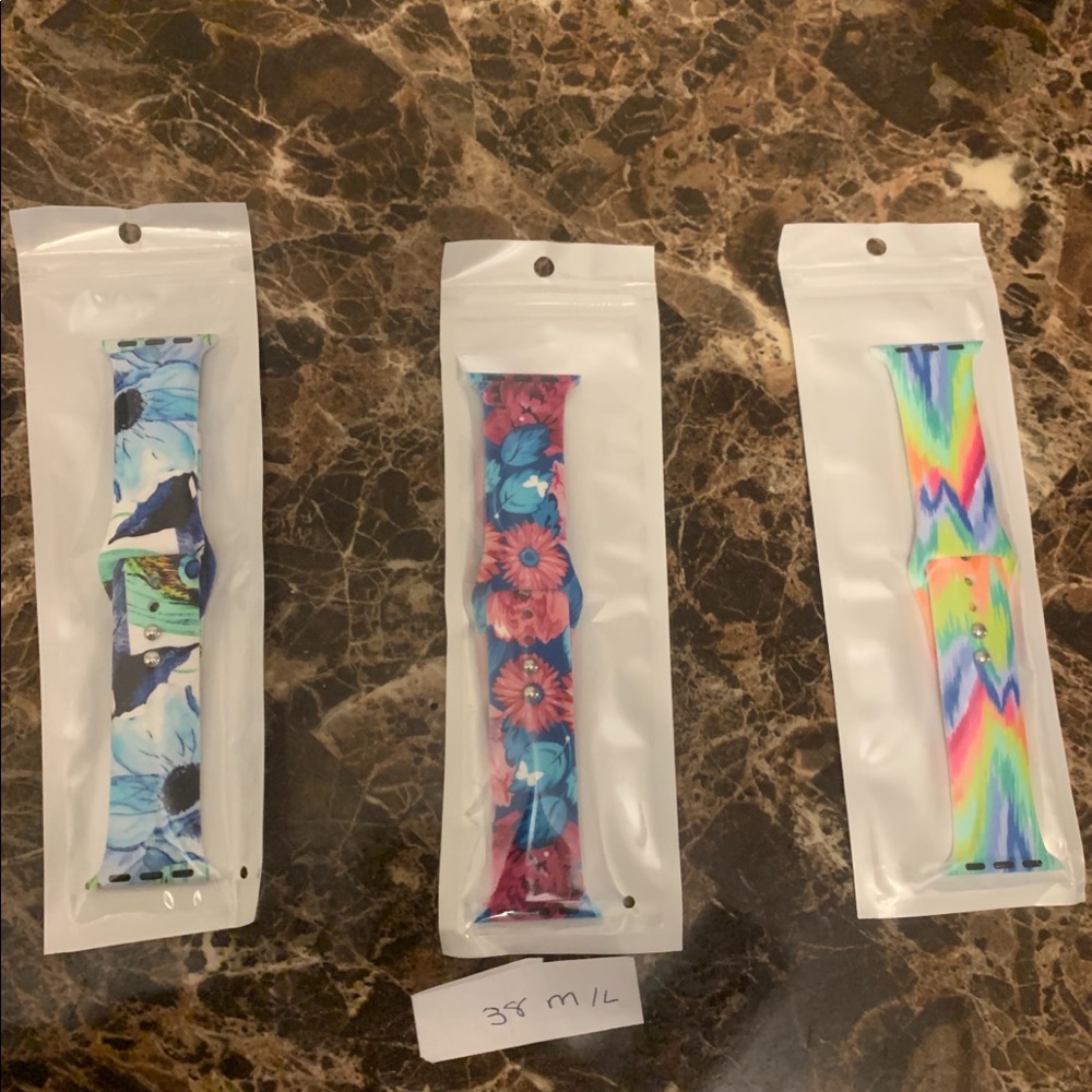 38 M/L Apple bands